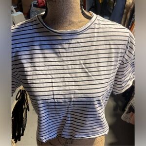 Early 2000’s Forever 21 Black and White Striped Boxy Cropped Tee